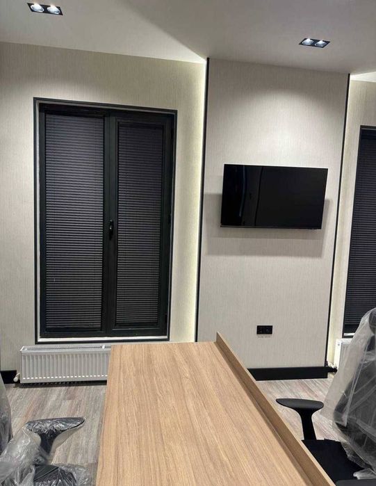 ЕвроРфис с мебелью и своим сан узлом на м.Минор