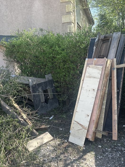 Дрова, рейки, балки остатки