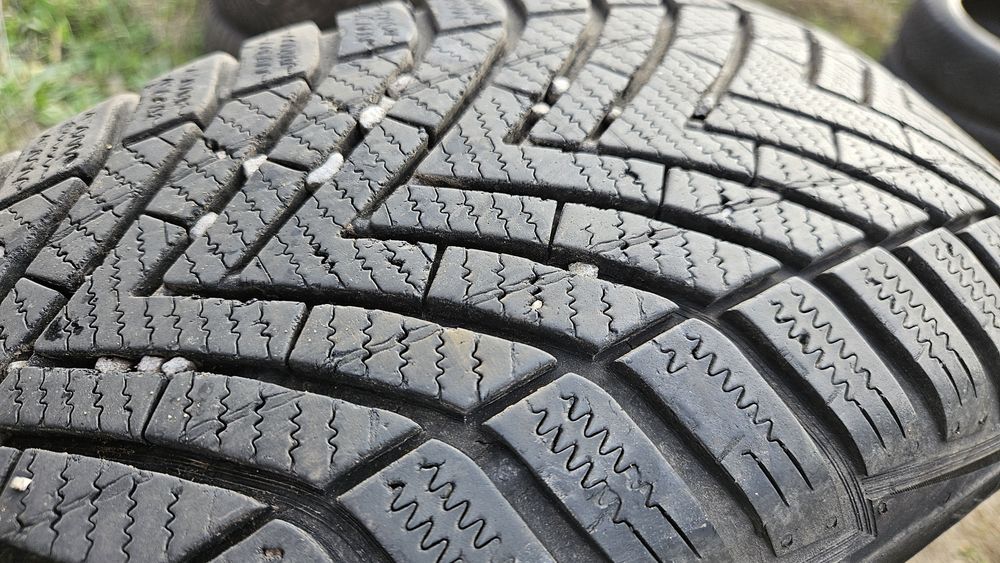 4бр гуми 195 65 15 дот 22 вредещайн vredestein