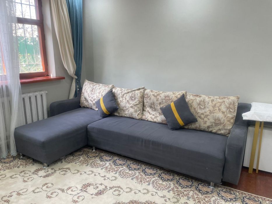 Диван в хорошем состояний