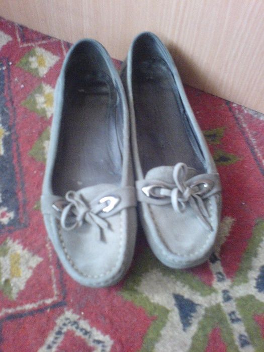 Продам женские мокасины