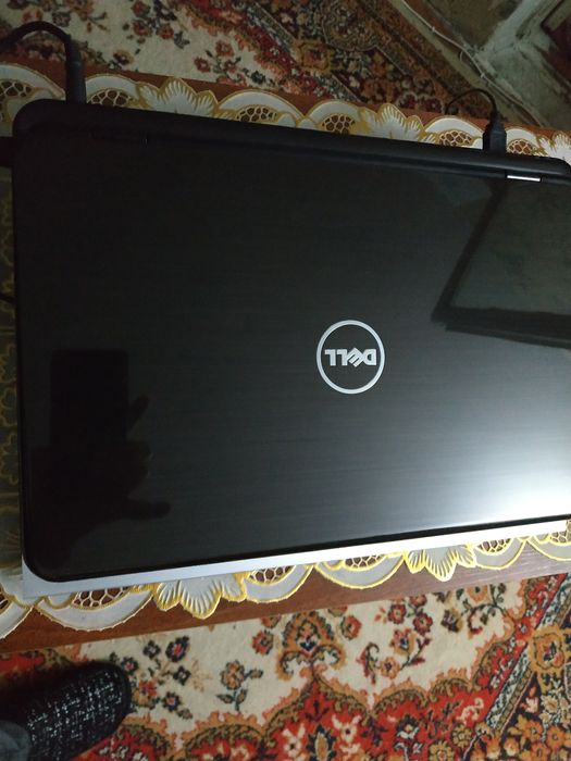 Ноутбук Dell inspiron