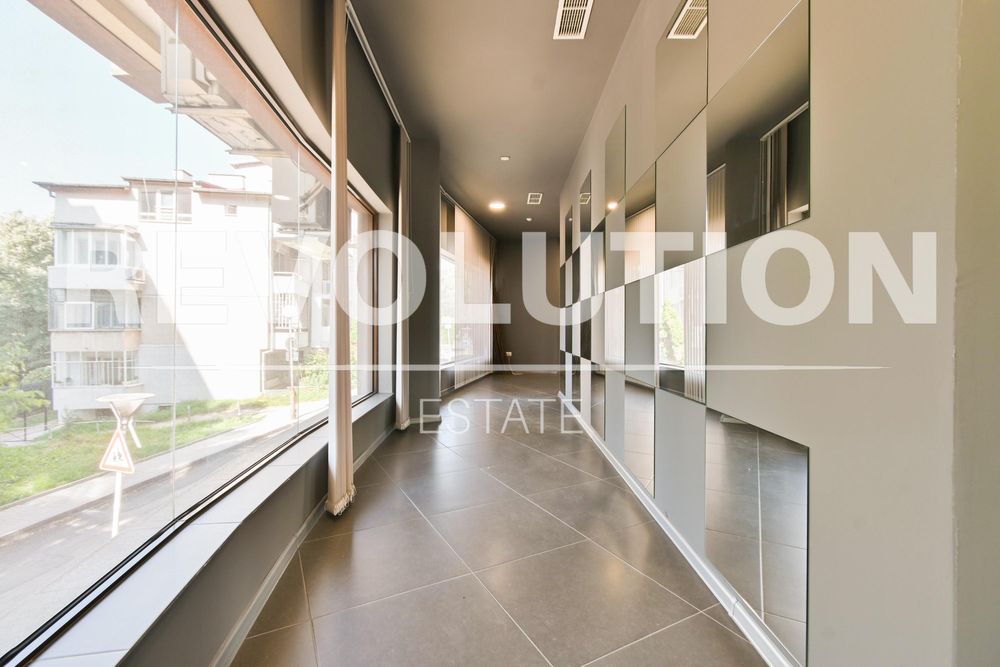 Дава се под наем Магазин в София, Лозенец - 123 кв.м за 2500 € - Снимка #1