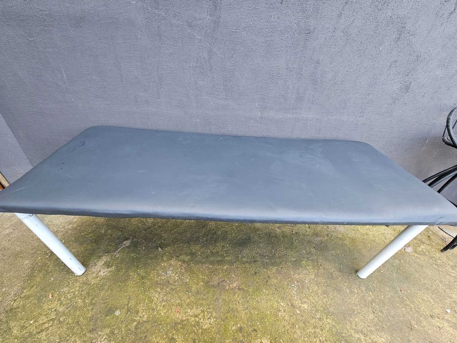 Медицинска кушетка