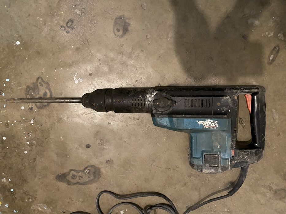 Перфератор-отбойник фирма hilti