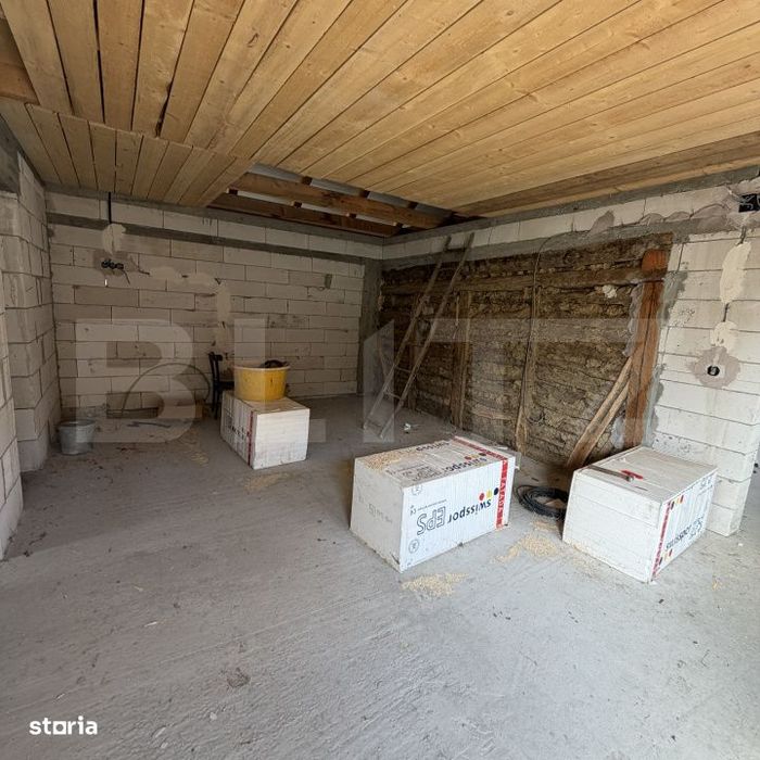 Casa si teren in Ocnita
