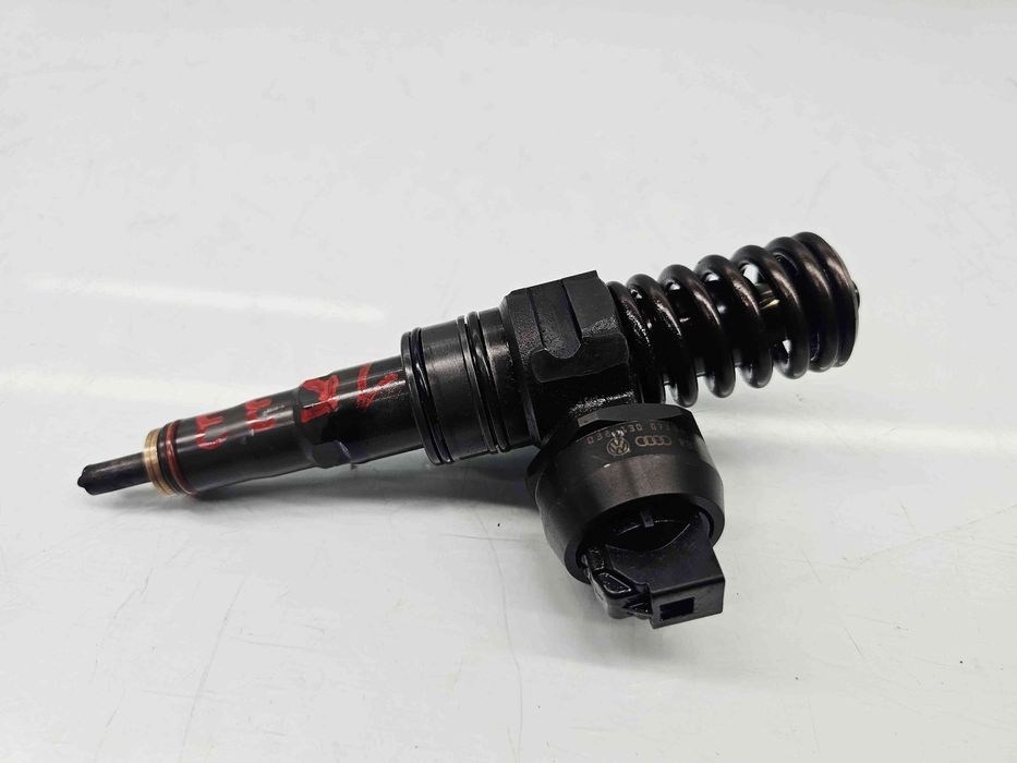 Injector Volkswagen Passat B6 Variant (3C5) [Fabr 2005-2010] 038130073