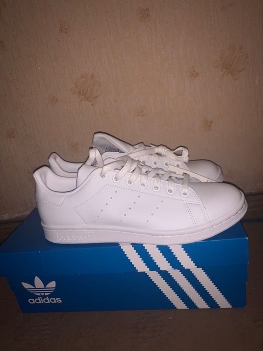 Кроссовки Adidas Stan Smith (40 размер)