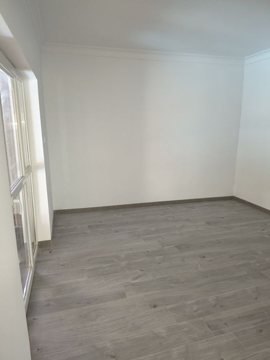 Vând 1/2 duplex in Sag