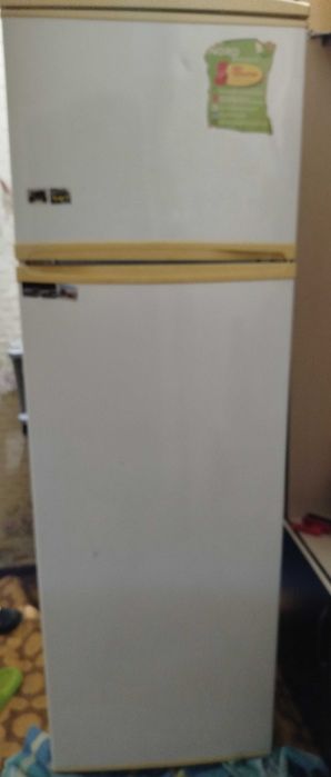 Продам свою б/у  Холодильник в хорошем состоянии срочно