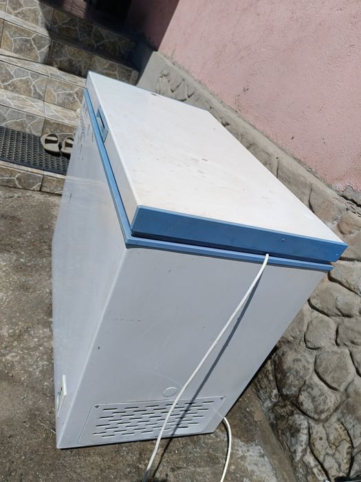 Продам морозилник