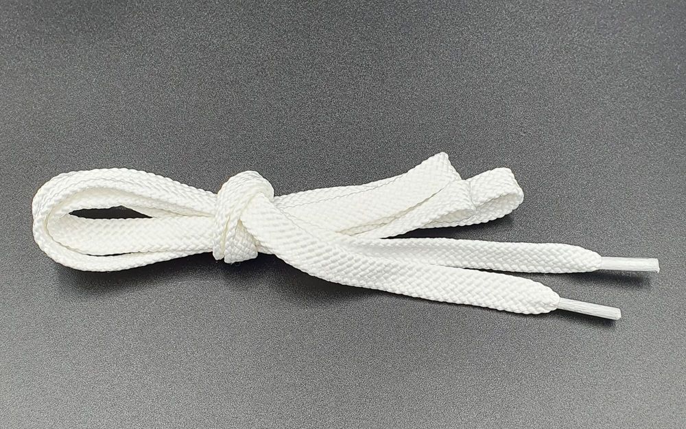 Шнурки для обуви прадаются