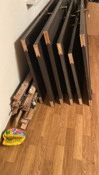 Есіктер үйдің ішіне