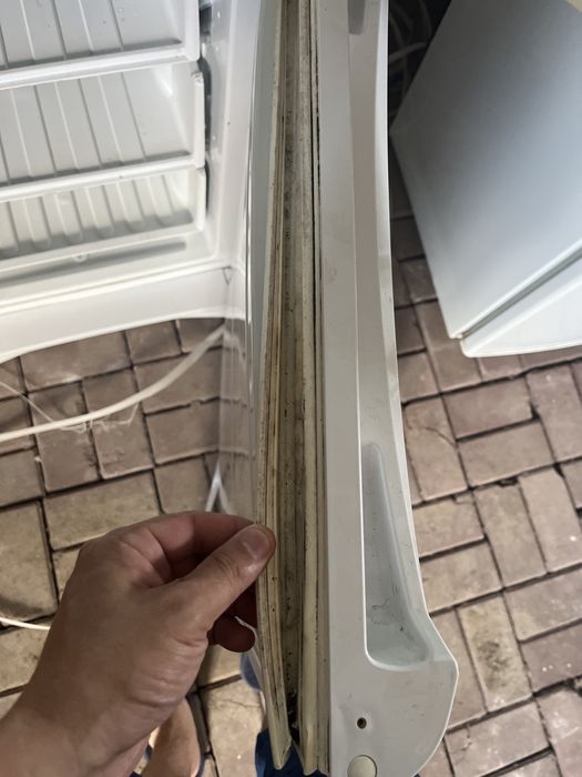 Продаю холодильник Indesit