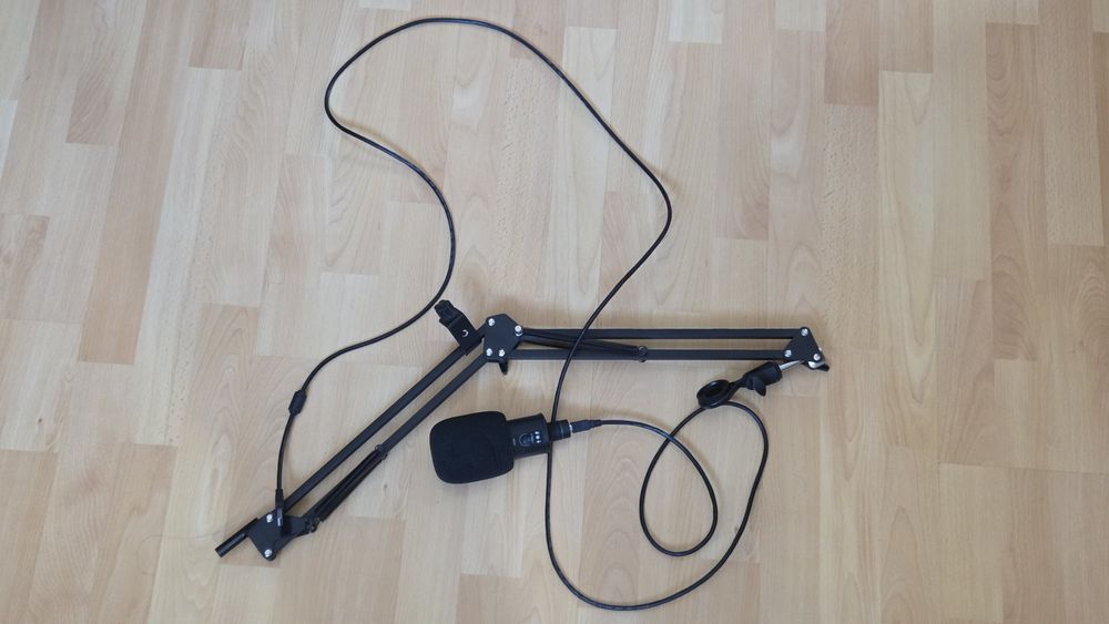 Microfon profesional USB cu braț și filtru pop