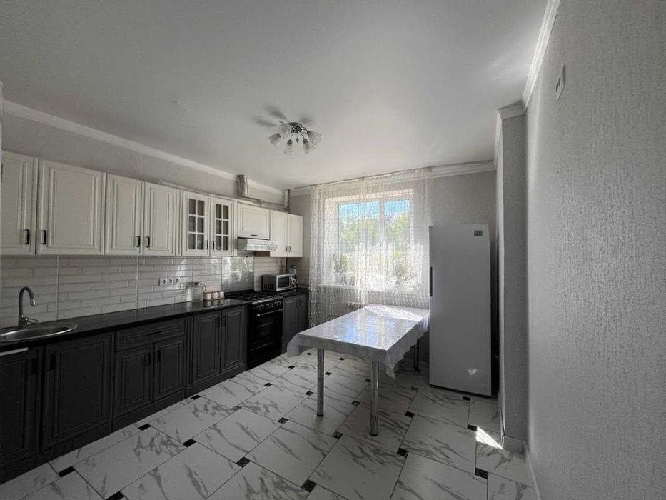 продается 2 комн кв р-н ЖК Евразия