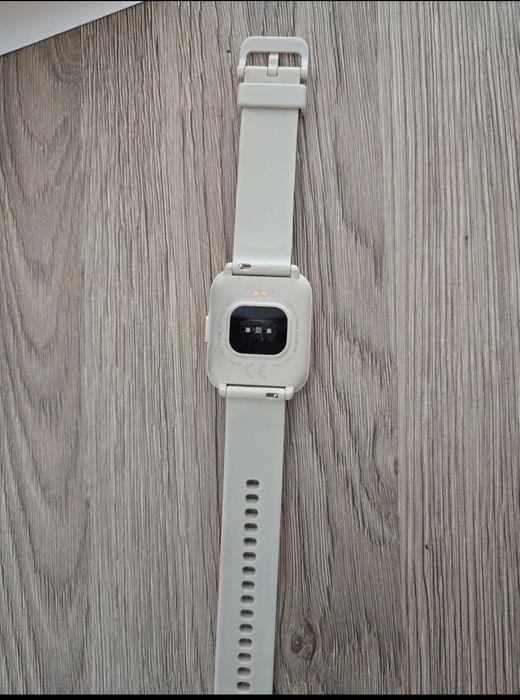 Vând smartwatch dama