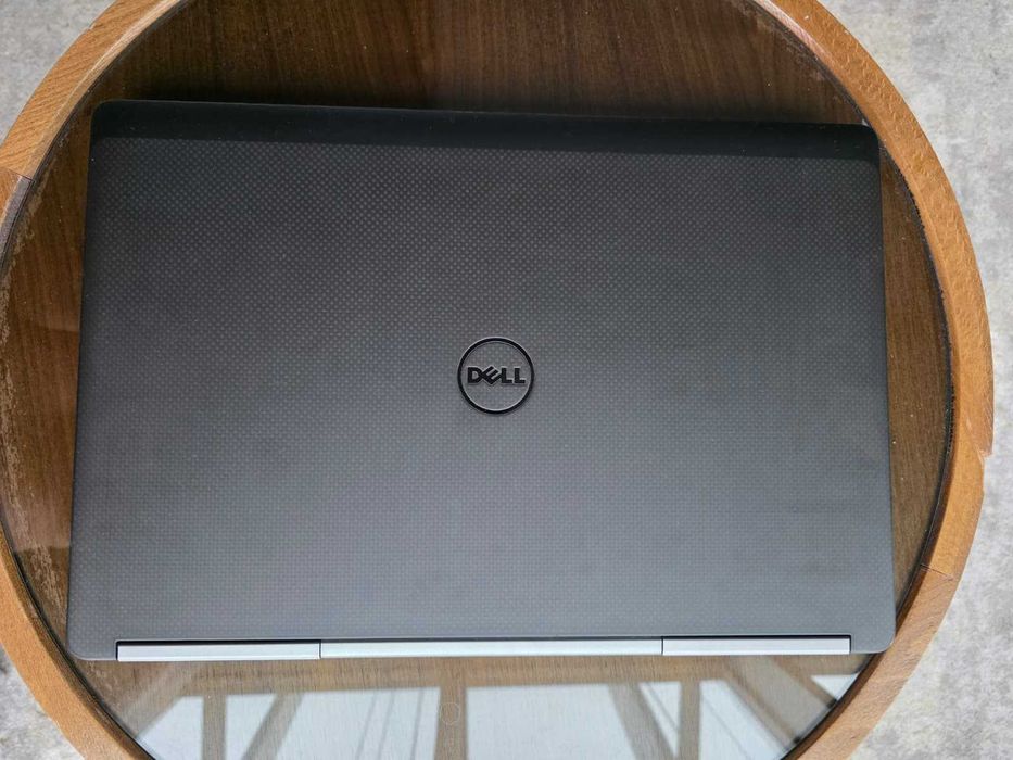 Oferta: Laptop Dell Precision 7720 Intel I7, monitor 17" IPS