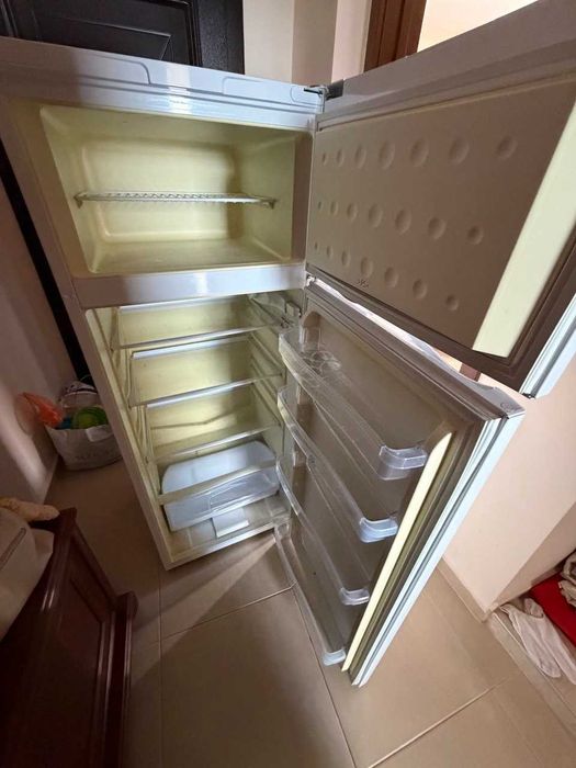 хладилник Indesit