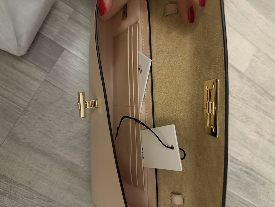 Дамска чанта Furla естествена  кожа и велур в небесно синьо, и цвят праскова
