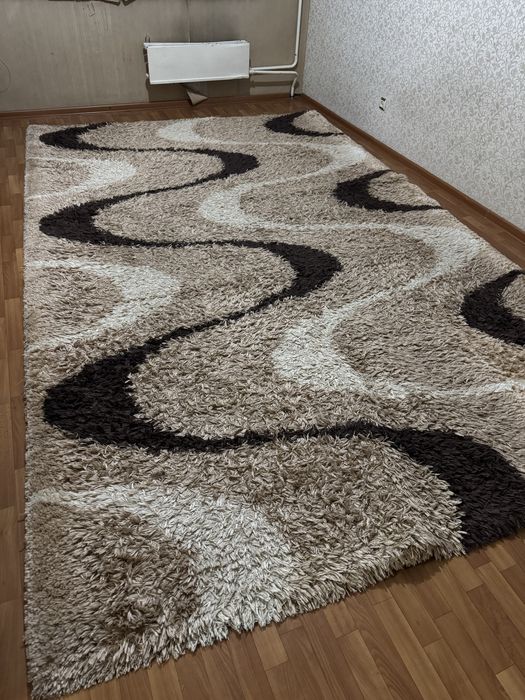 Ковёр со средним ворсом