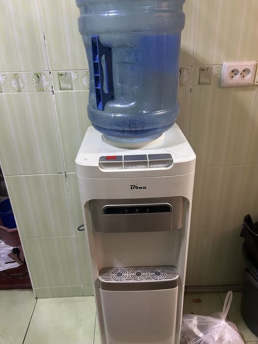 Диспенсер для воды. 40 мың