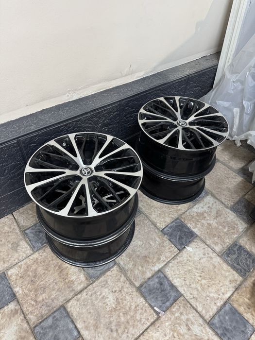диски R18 Camry