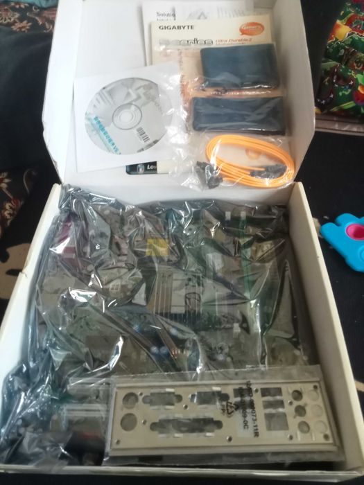 Продам материнскую плату