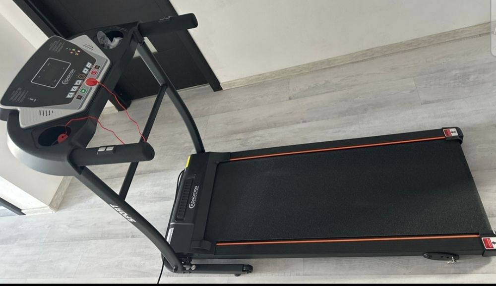 Banda alergare Kondition X8000, motor 1.5CP, viteza 1-10km/h, inclinare manuala, greutate maxima utilizator 90 kg