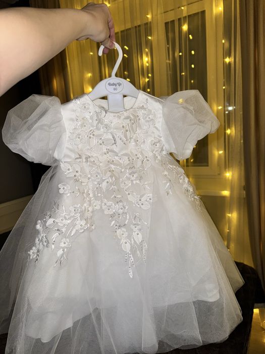 Продам детское платье на пост 100