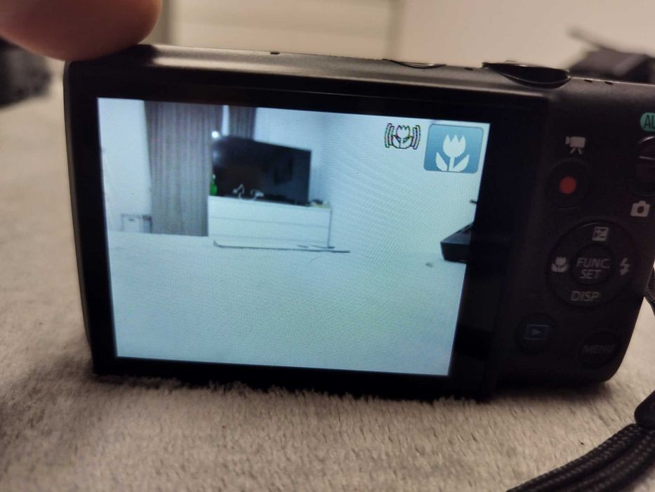 Compact Digital Camera Canon IXUS 132 16.0MP Imprima data ideal pt ITP