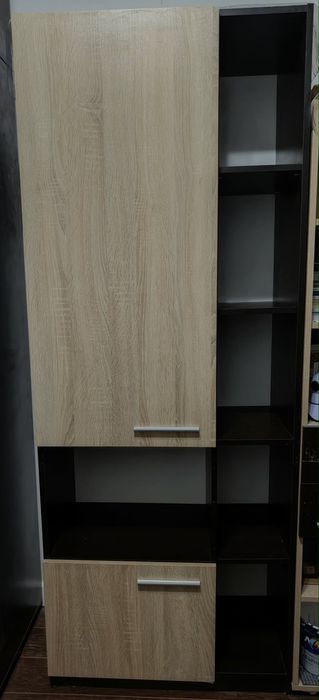 Практичен комбиниран шкаф / етажерка (180х70х38 см)