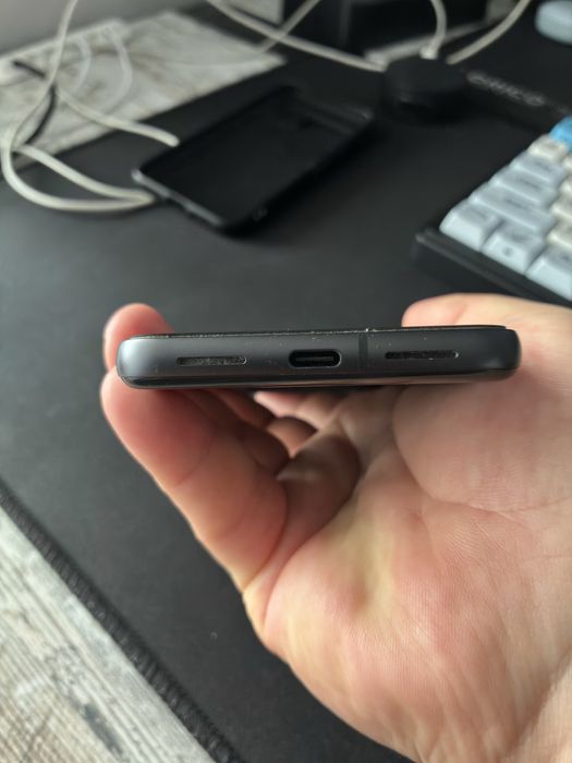 Продам Google Pixel 8