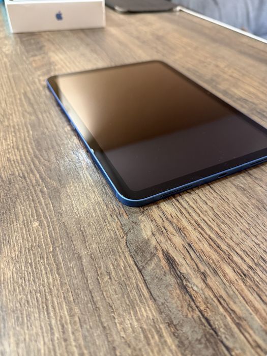 Ipad 10-th generation. 64 gb Blue Wi-Fi + Cellular