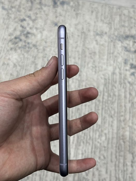 Продам айфон 11