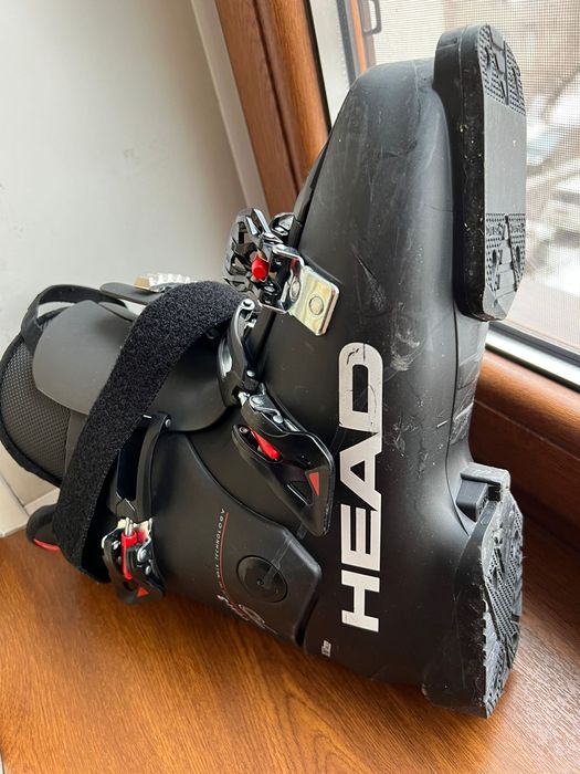 Горнолыжные ботинки