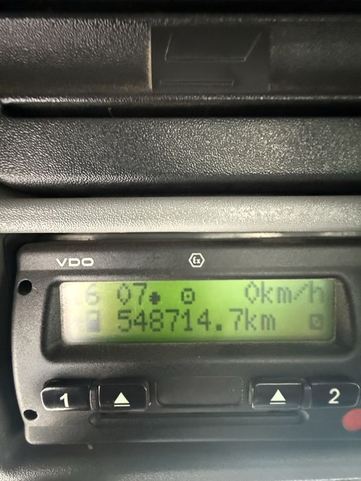 Camion Mercedes cu macara Hiab