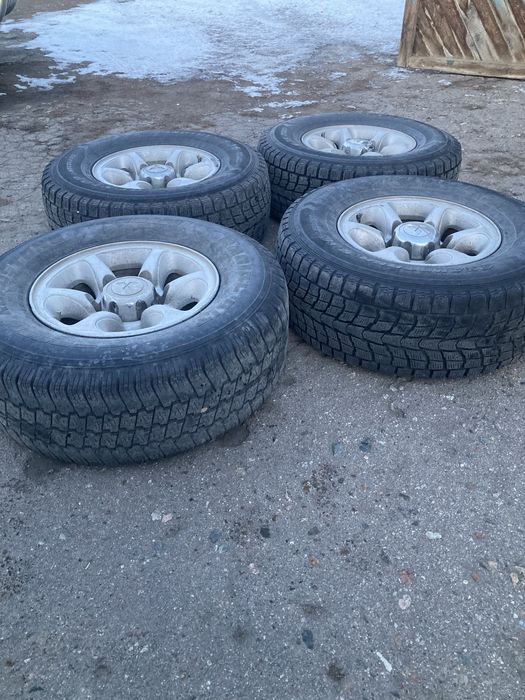 Автомобильные шины с дисками