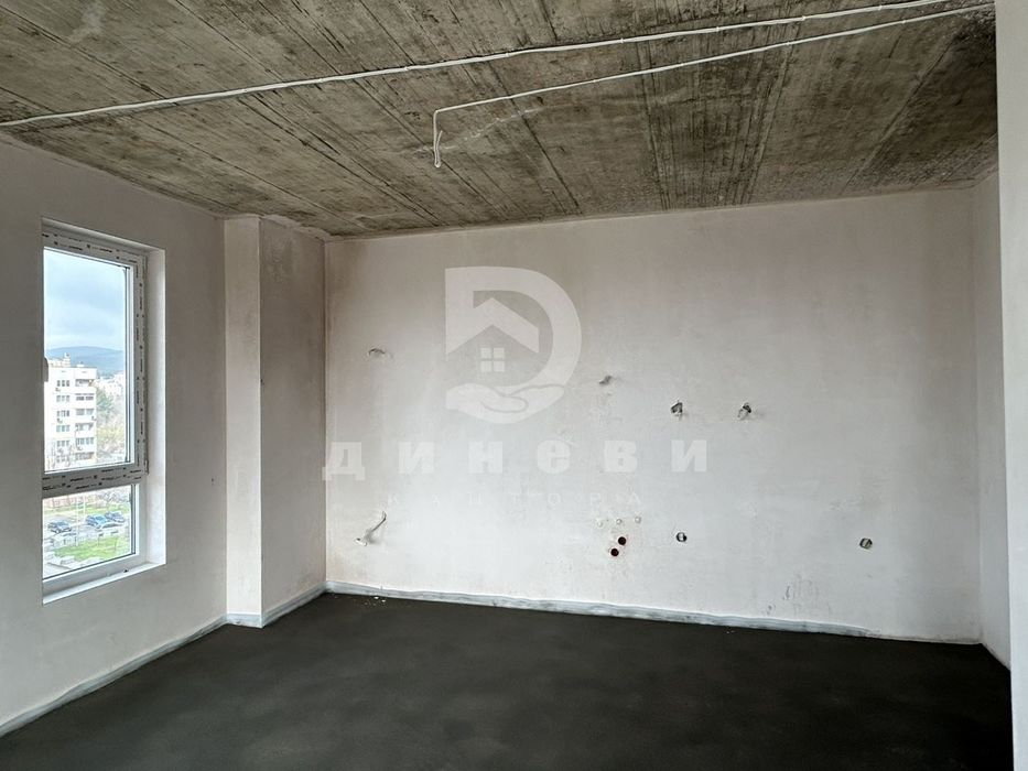 Тристаен апартамент в Самара 3