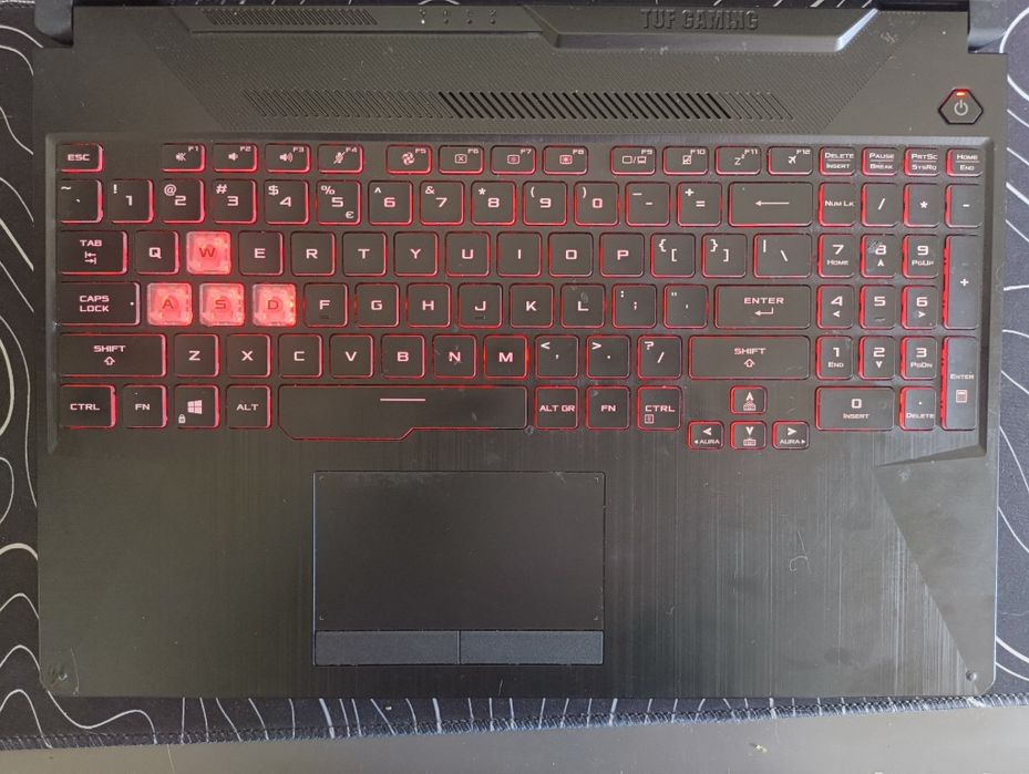 Продавам лаптоп Asus tuf a15