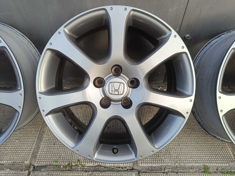 ОРИГИНАЛНИ джанти 18 ' цола 5x114,3 HONDA CR-V / Хонда ЦР-В 64,1 ЕТ50 7J