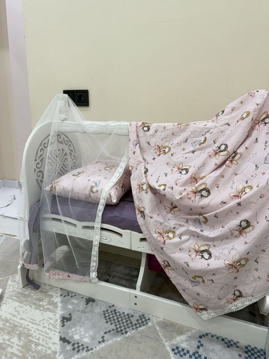 Смарт-бесік в отличном состоянии.