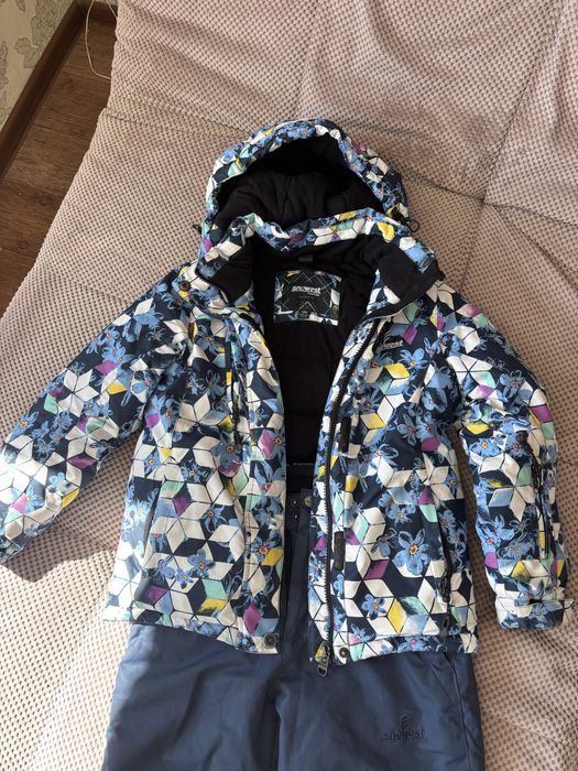 Продам зимний костюм