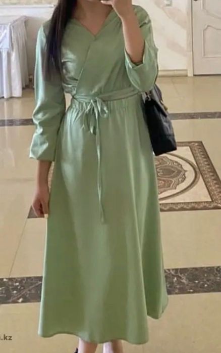 Платье , надето только 1 раз