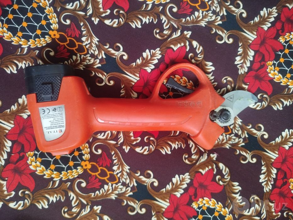 ITAL elektr sekator 3 ta akkumulyator bilan