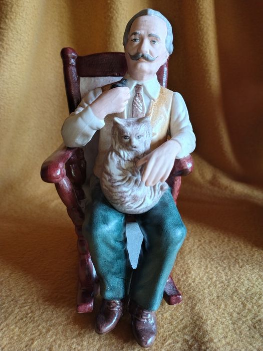 Bibelouri  bunicul și bunica pe scaune Arpo Curtea de Argeș