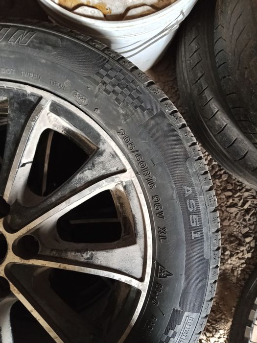 Продаю комплект калеса р 16.