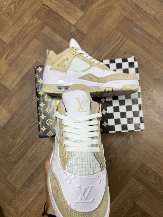 Adidasi/Sneakersi Nike Air Jordan 4 Retro x Louis Vutton marimea 42 si 43