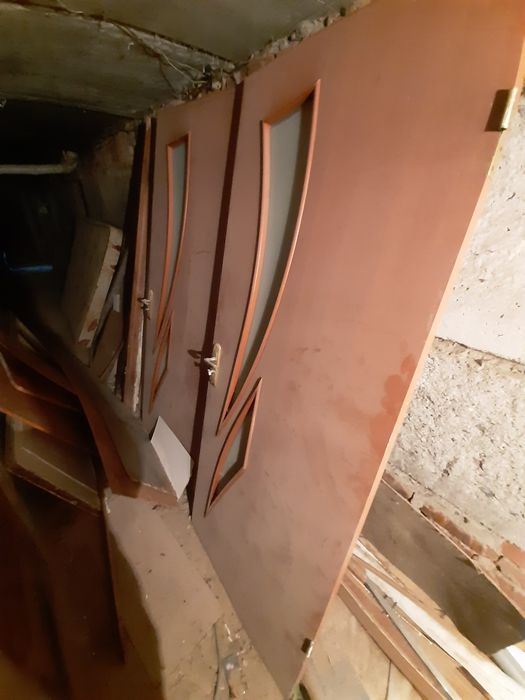 Продам бу двери .