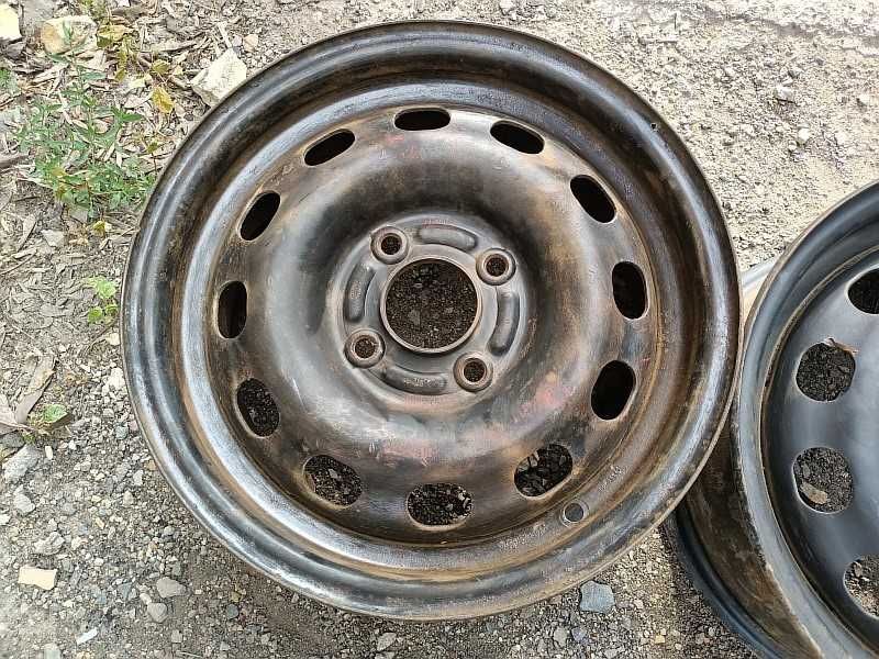 Продам оригинальные металлические диски на Ford